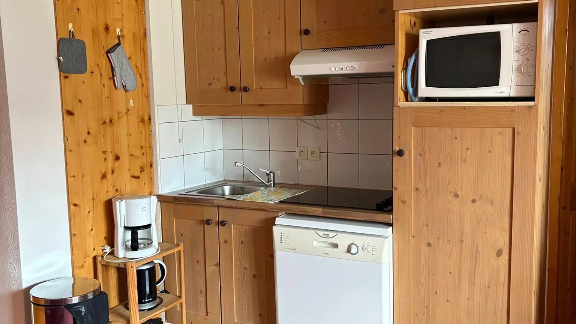 Confort A Notre-Dame-De-Bellecombe - Pour 4, Cuisine Equipee, Chambre Spacieuse - Fr-1-807-71 Apartmán