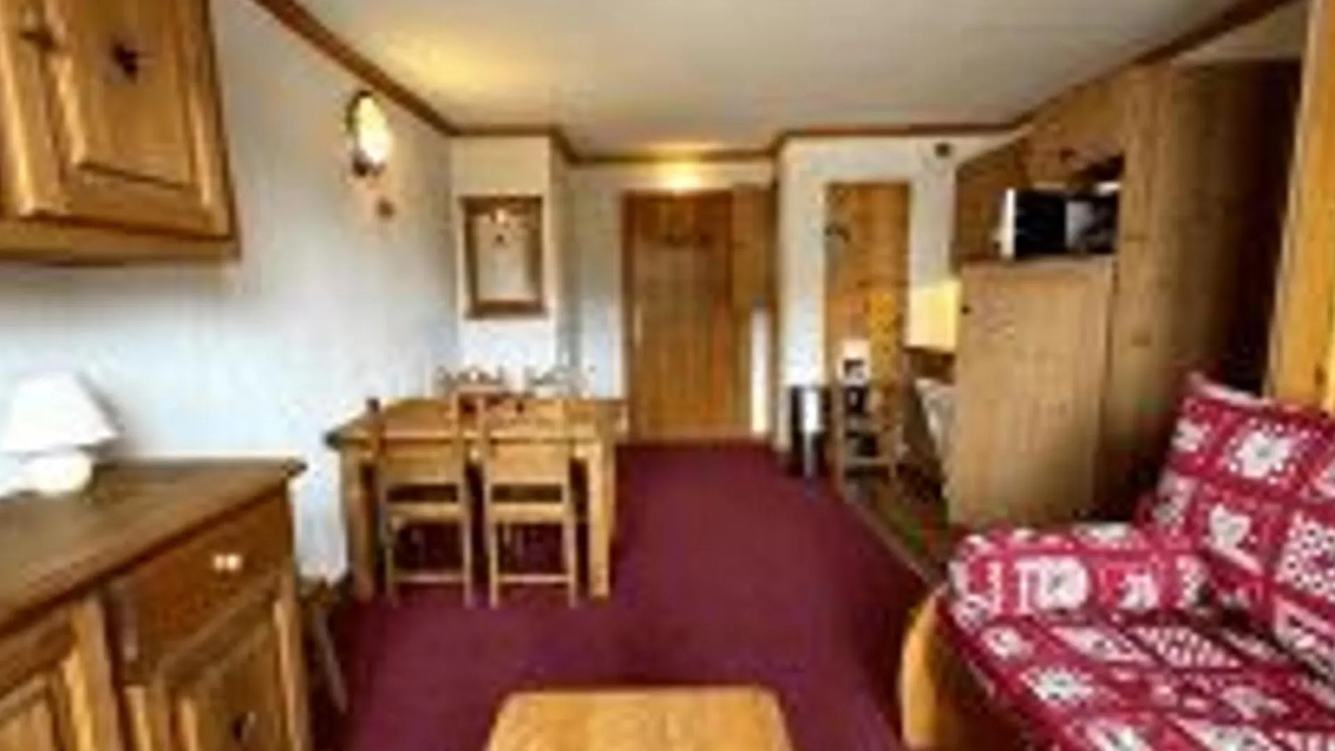 Confort A Notre-Dame-De-Bellecombe - Pour 4, Cuisine Equipee, Chambre Spacieuse - Fr-1-807-71 فرنسا