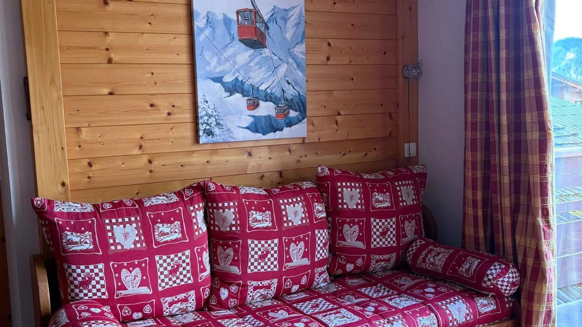 Confort A Notre-Dame-De-Bellecombe - Pour 4, Cuisine Equipee, Chambre Spacieuse - Fr-1-807-71 0*,  فرنسا